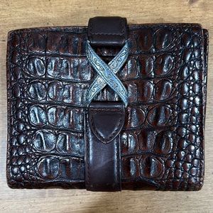 Brighton wallet